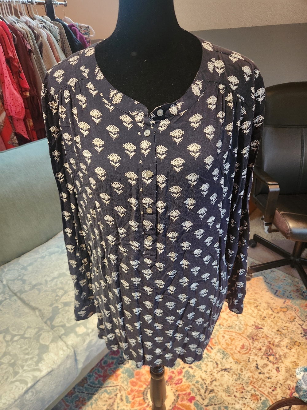 LOFT Navy Half Button-Front Long Sleeve Floral Top Large Cute